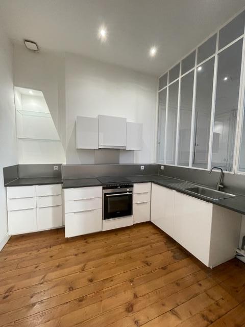 location appartement à BORDEAUX - 1 572 / mois