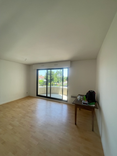 location appartement à TALENCE - 996 / mois