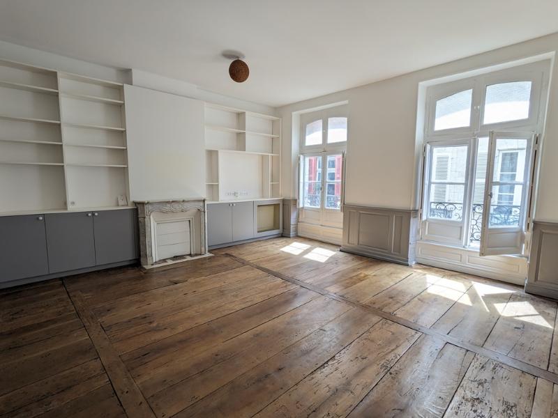 location appartement à BAYONNE - 782 C.C. / mois